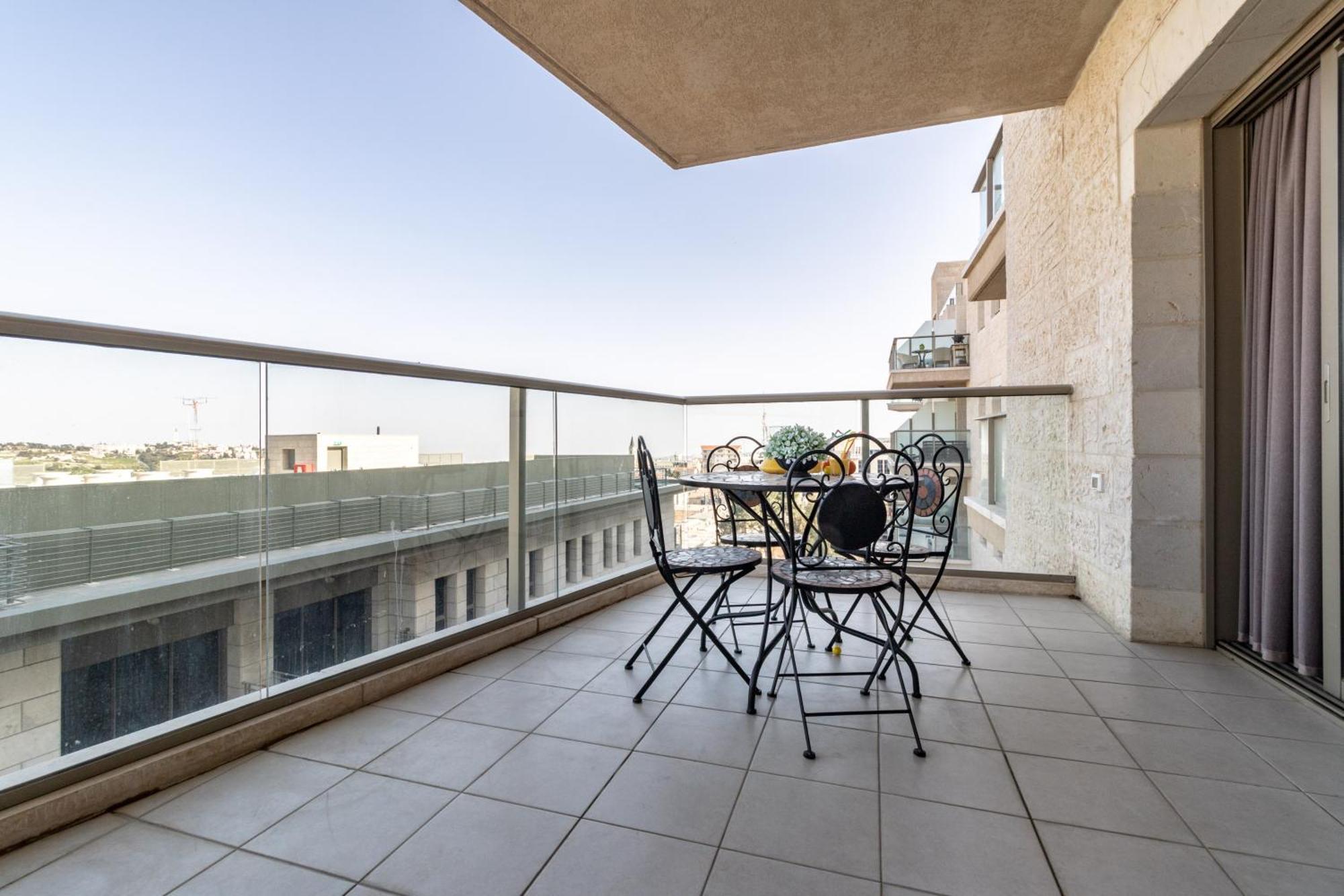 Isrentals Haneviim - Aparthotel In City Center Jerusalem Eksteriør bilde