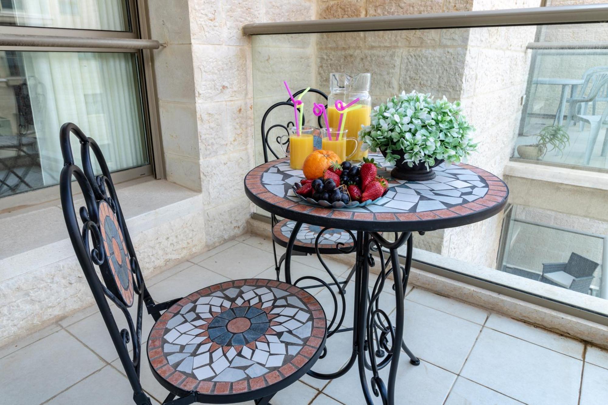 Isrentals Haneviim - Aparthotel In City Center Jerusalem Eksteriør bilde